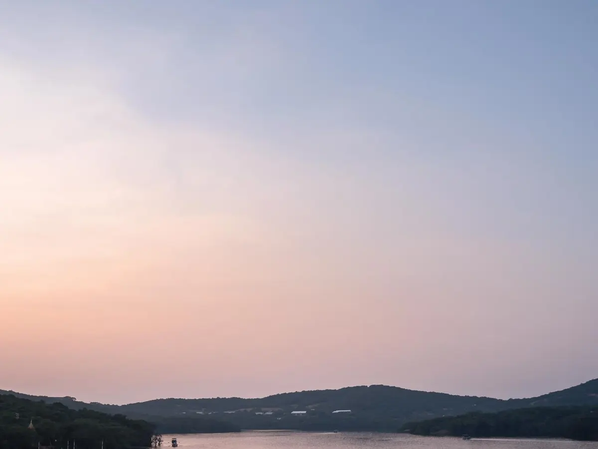 Vinayalam - Venna Lake