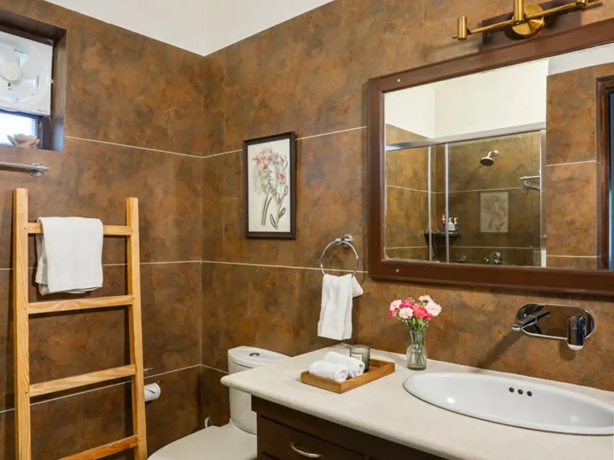 Wakefield Estate - Bathroom 1
