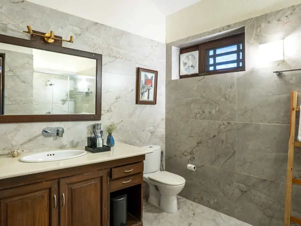 Wakefield Estate -Bathroom 2