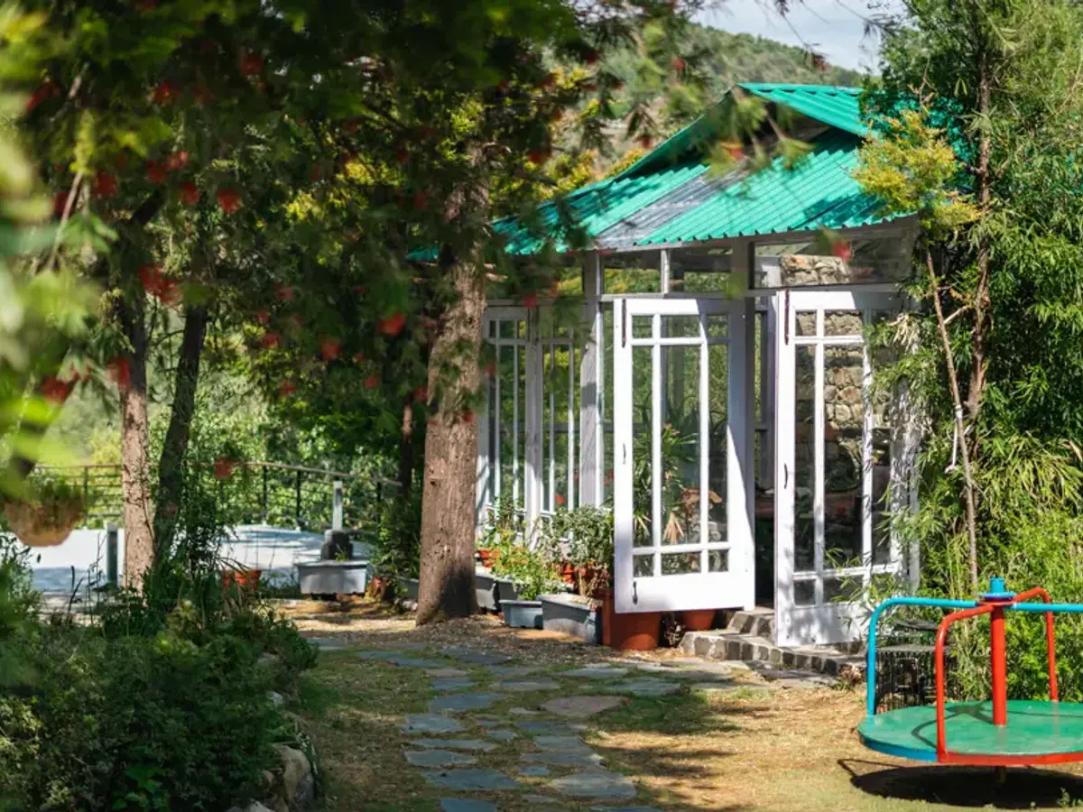 Wakefield Estate - Glasshouse