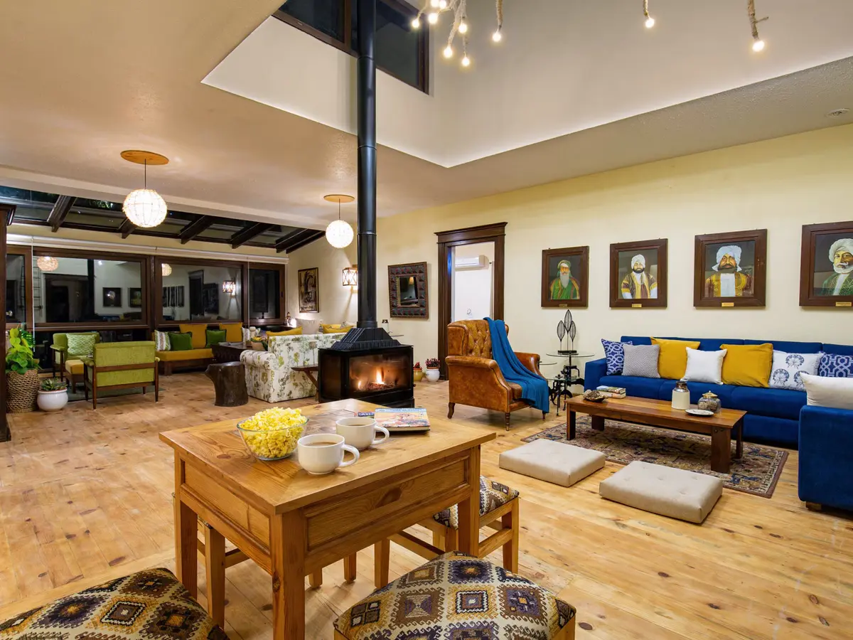 Wakefield Estate - Living Area