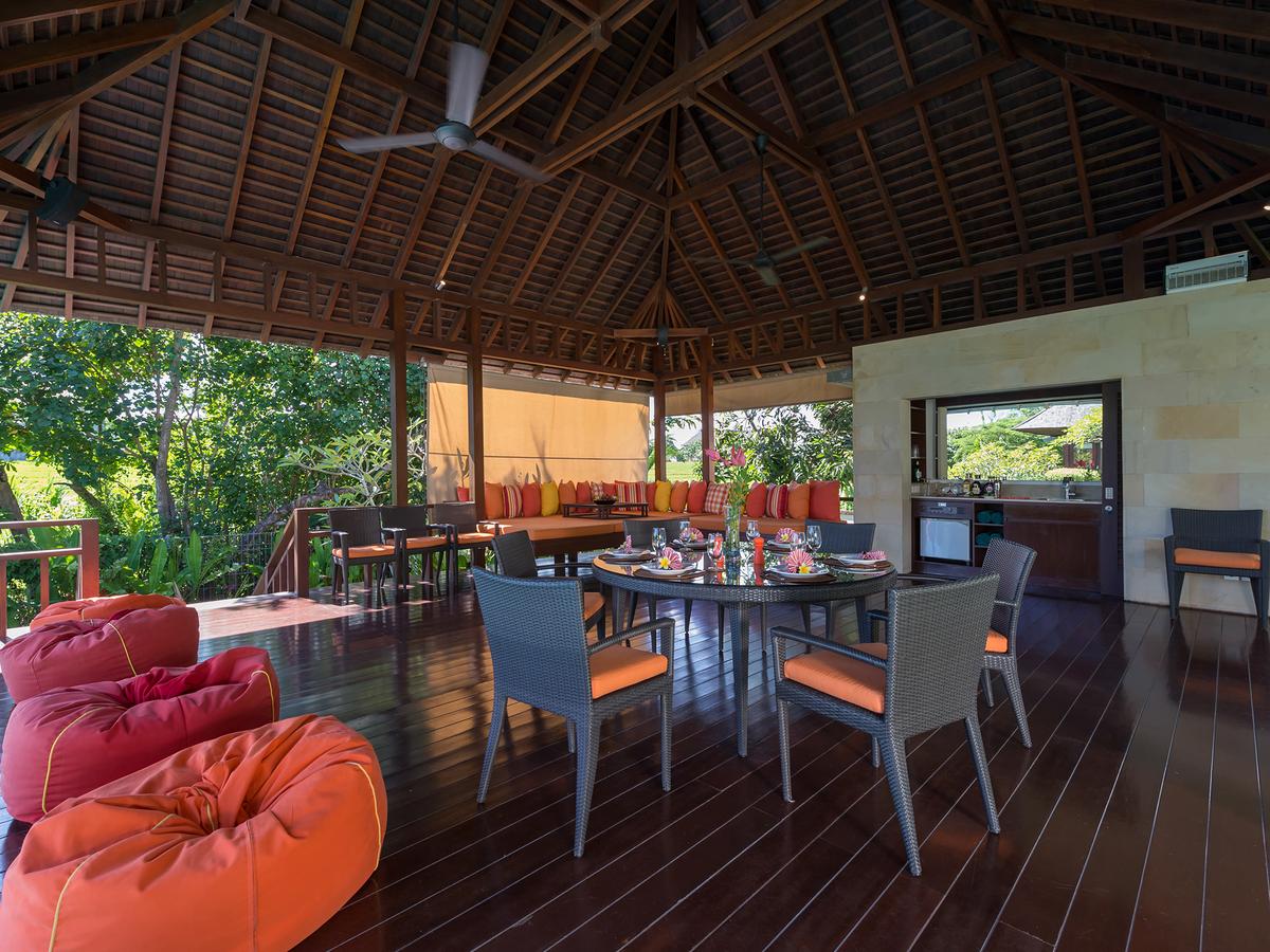 Bendega Nui - Open air dining area