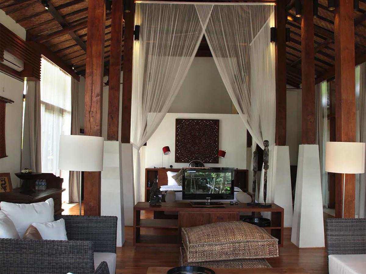 Villa Amy - Master bedroom and living area