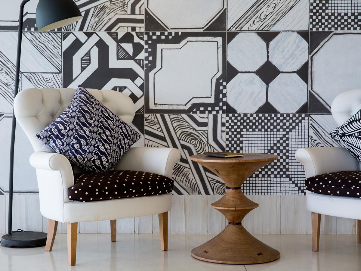 Element of 8 - Comfortable lounging chairs