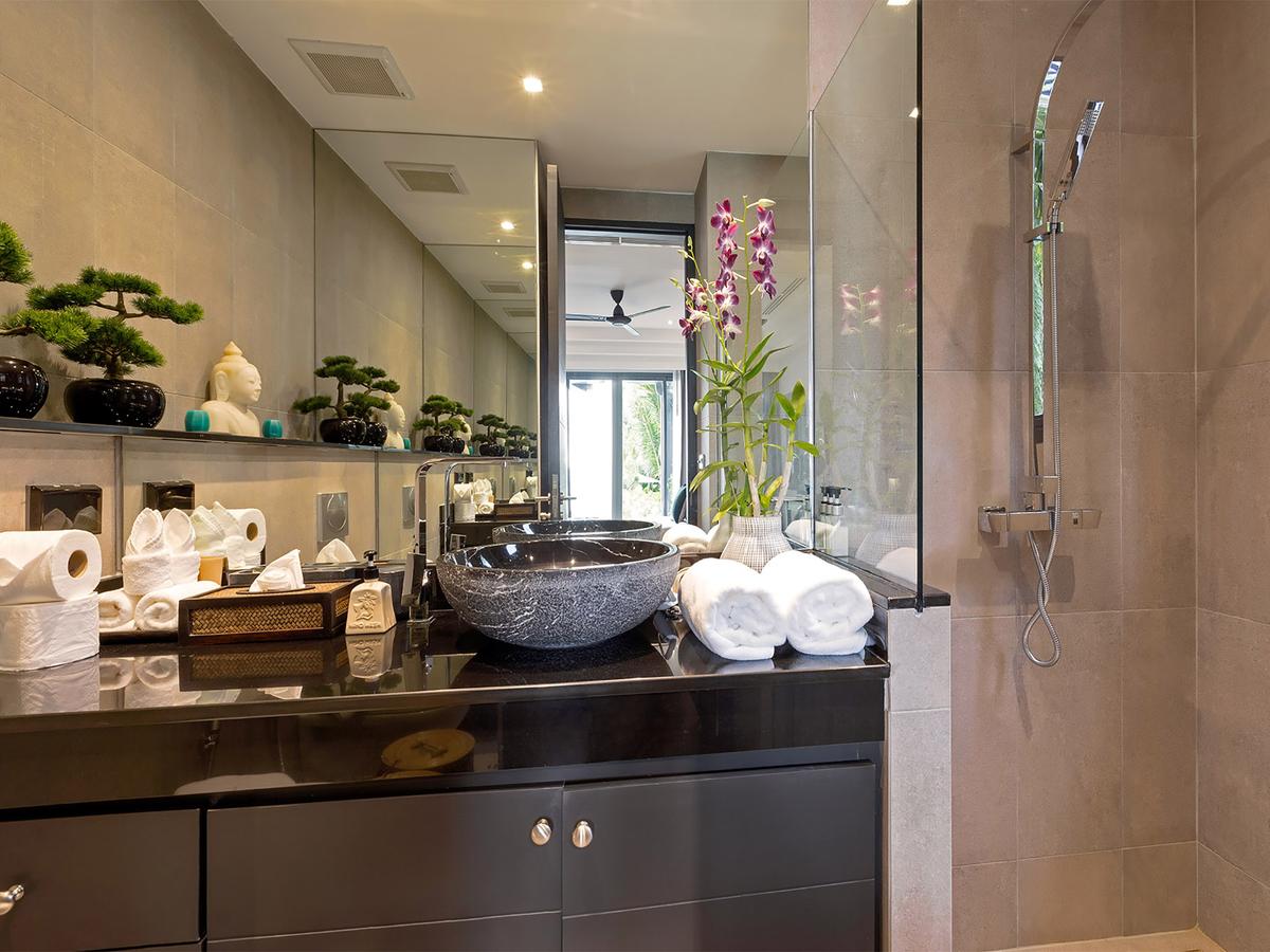 Infinity Blue Phuket - Ensuite bathroom