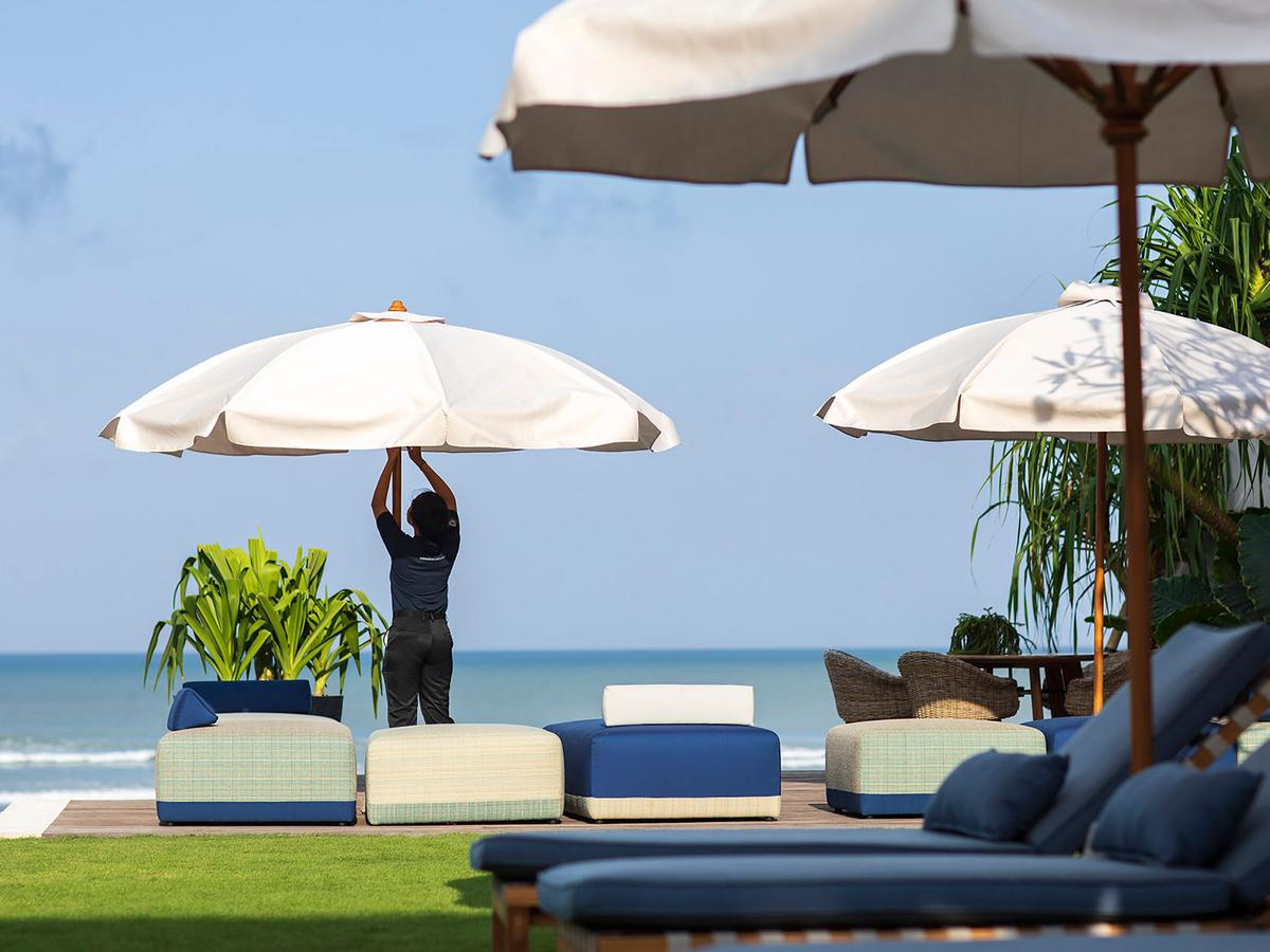 Noku Beach House - Staff attend to every detail