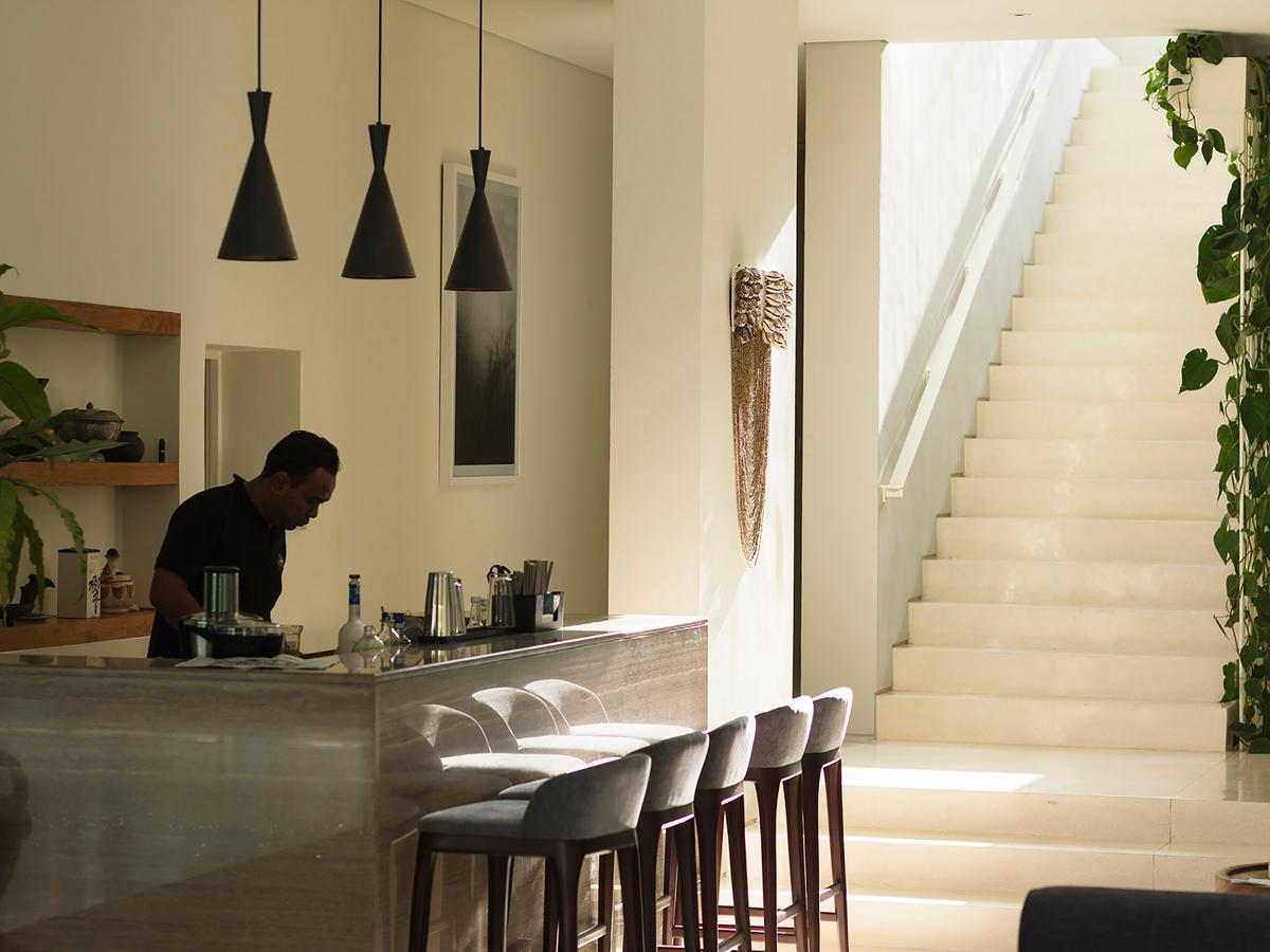 Noku Beach House - Dedicated staff