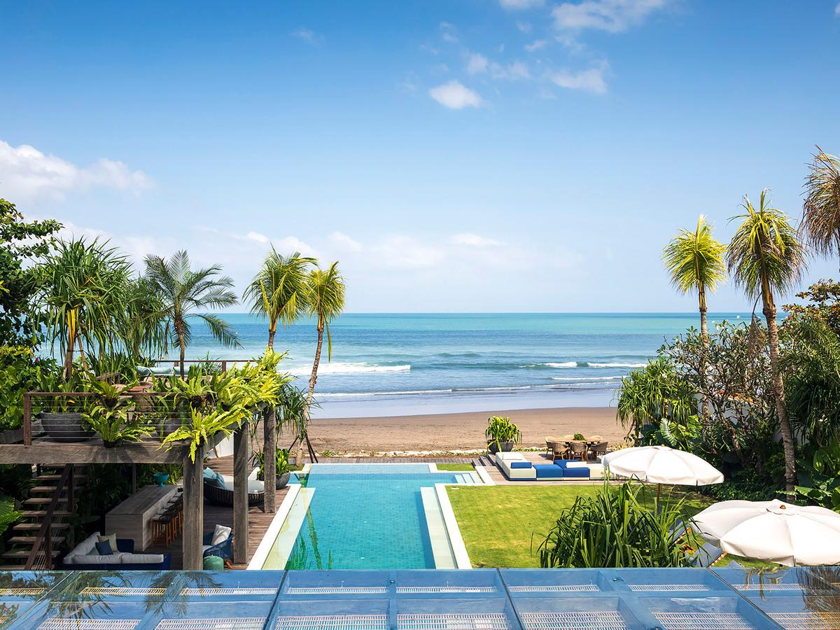 Noku Beach House - Pool view