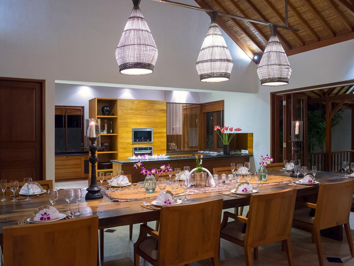 Villa Asada - Dining table set up