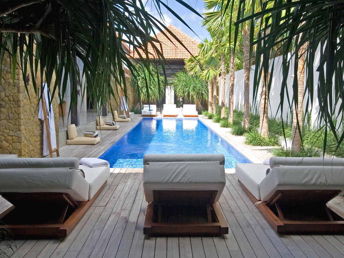 Villa Hana - Pool during the day