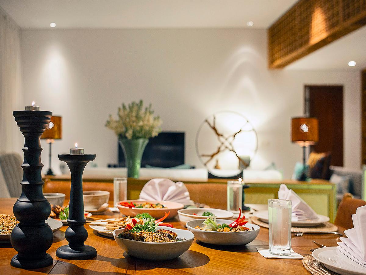 Villa Indrani - Modern dining