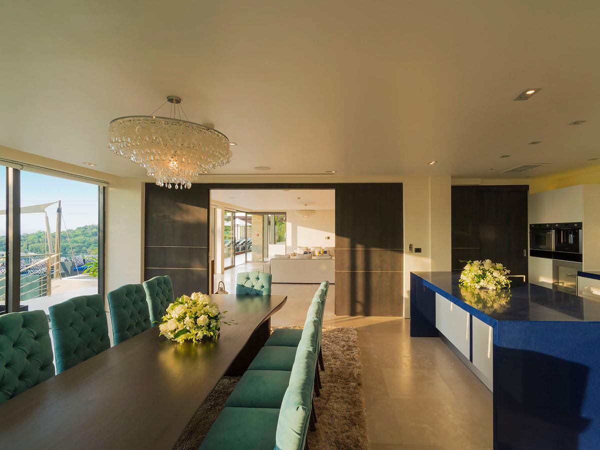 Villa Samira - Dining and breakfast bar