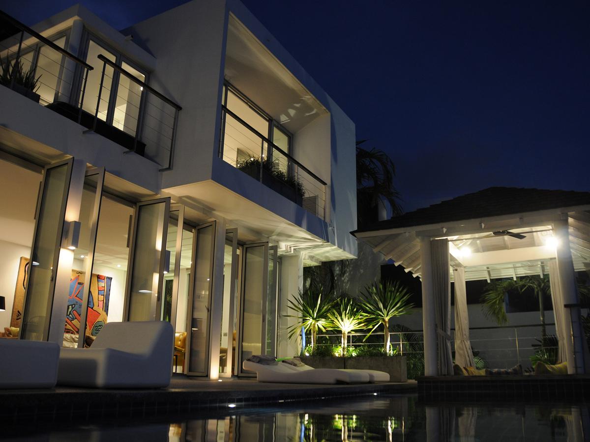 Villa Sammasan - Villa features at night