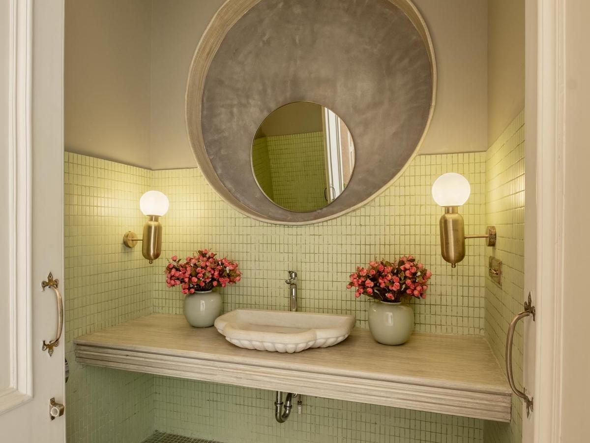 Castello Villa 3 - Powder Room