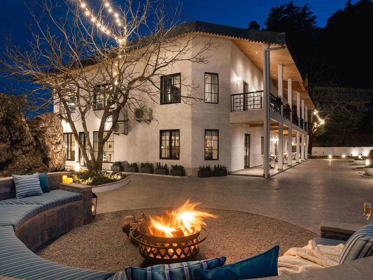 Bonfire Night | Villa in Mussoorie | Airyland Estate