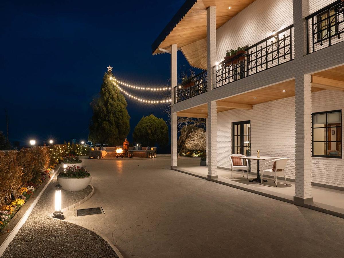 Hilltop Villa in Mussoorie - Airyland Estate