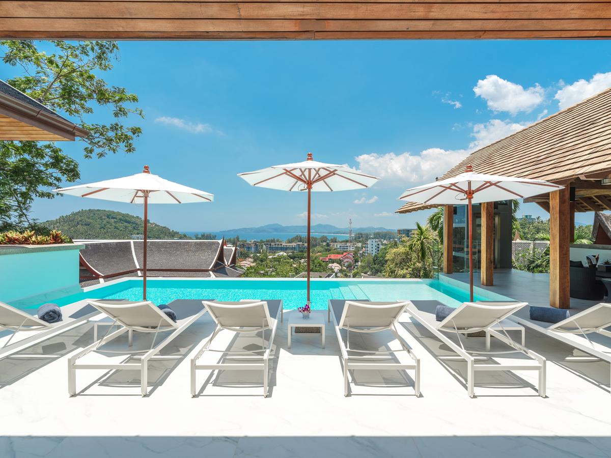 Sea View Zenith - Luxurious hilltop modern Thai haven