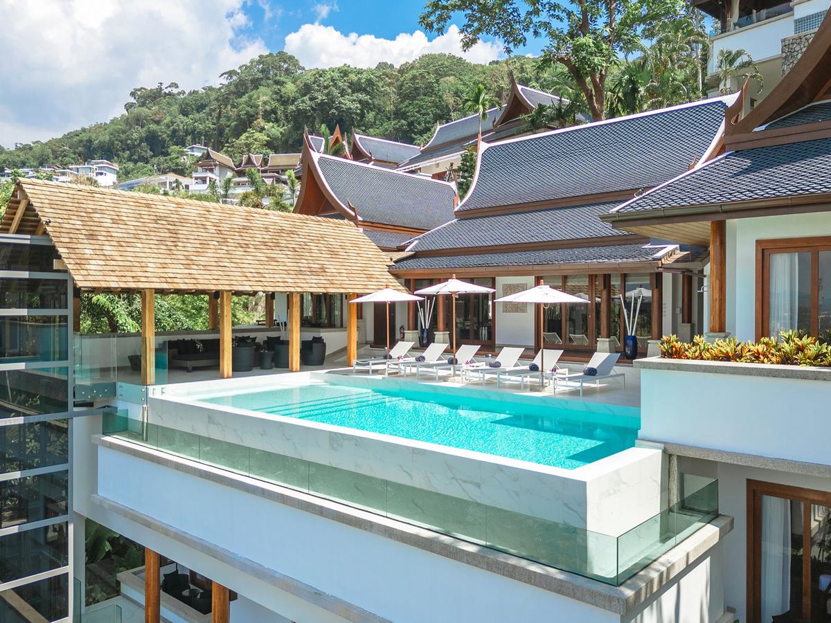 Sea View Zenith - Sunlit infinity pool and sun deck