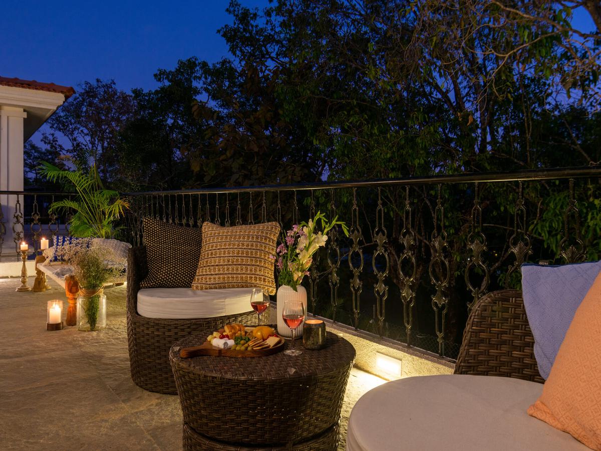 Colina - Villa D - Terrace at night