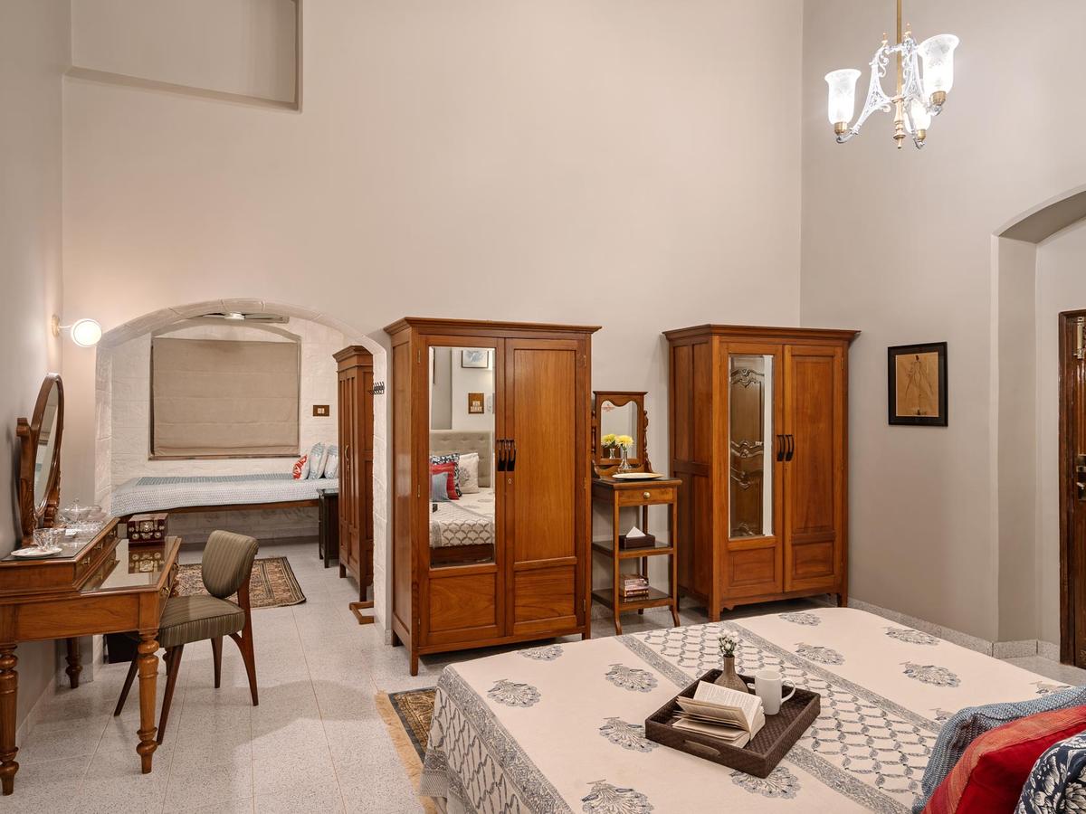 Dulwich Estate - Spacious Bedroom