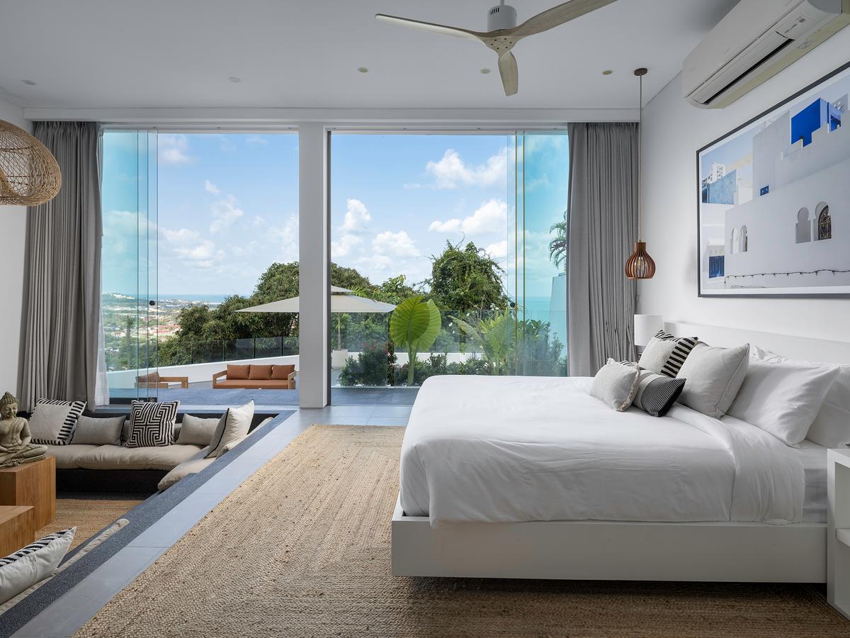 Golden Lotus - Villa Vie - Bedroom by the terrace