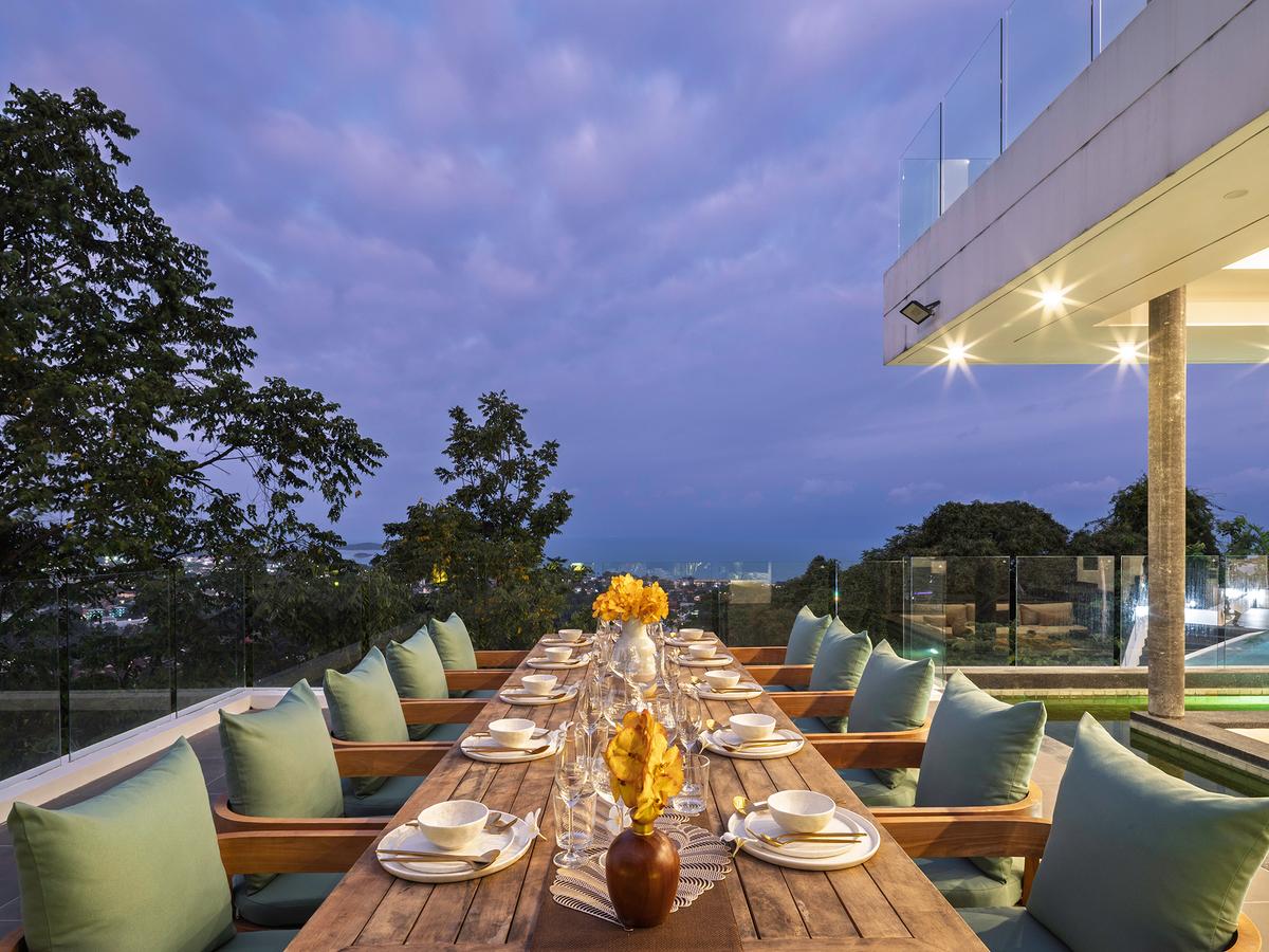 Golden Lotus - Villa Vie - Alfresco dining