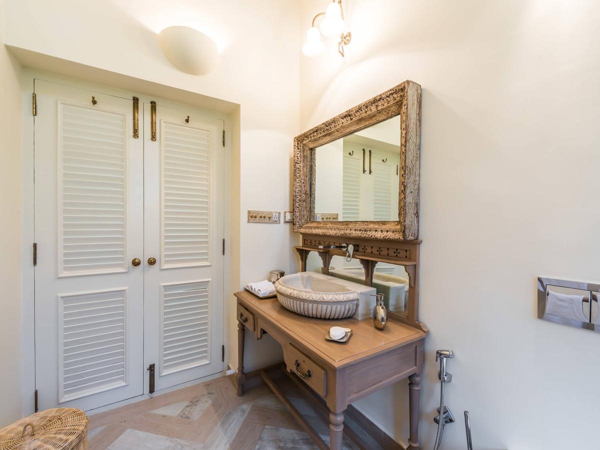 Luxury pool villa for rent in Goa