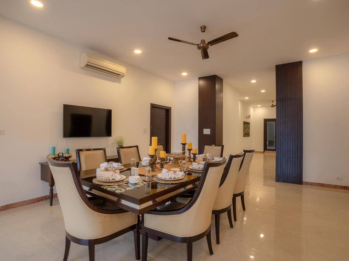 Family Dining - Morbaugh at Kothari Gadh | Villa in Jaipur