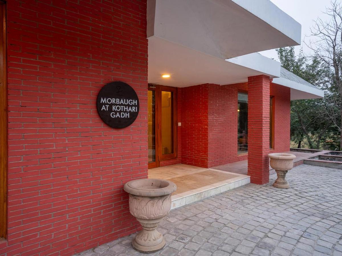Morbaugh at Kothari Gadh Entrance2