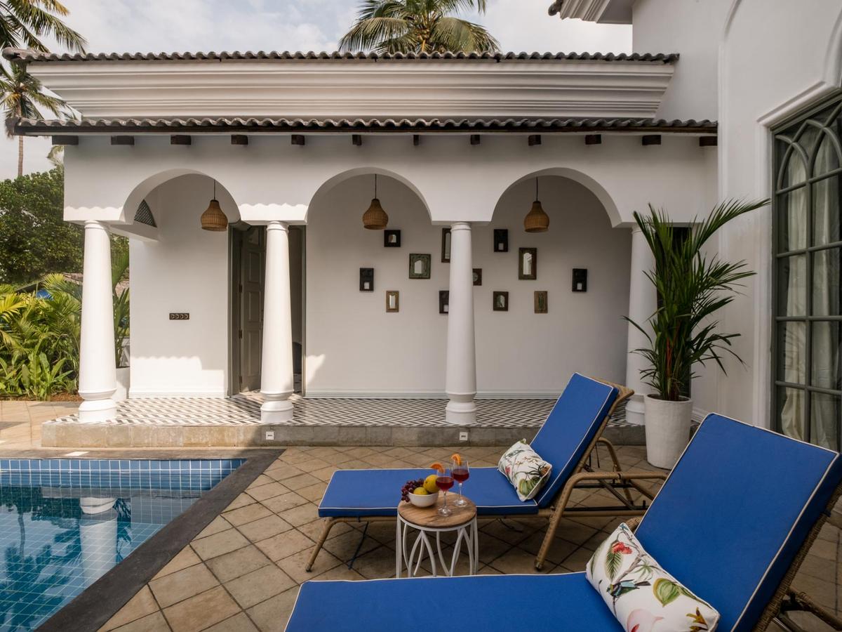 Maison 9 - Poolside View