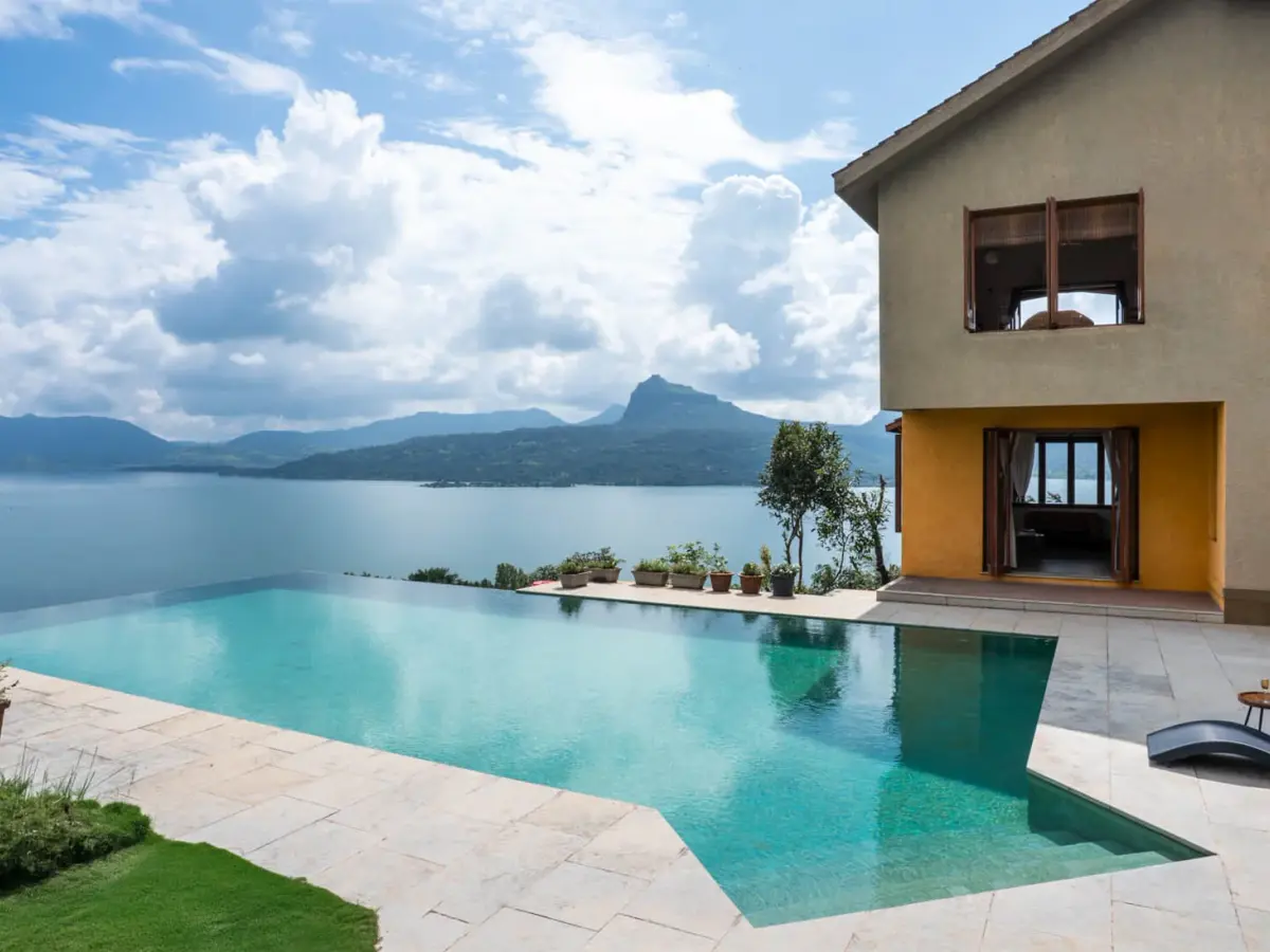 Om Anantha - Infinitum - Facade