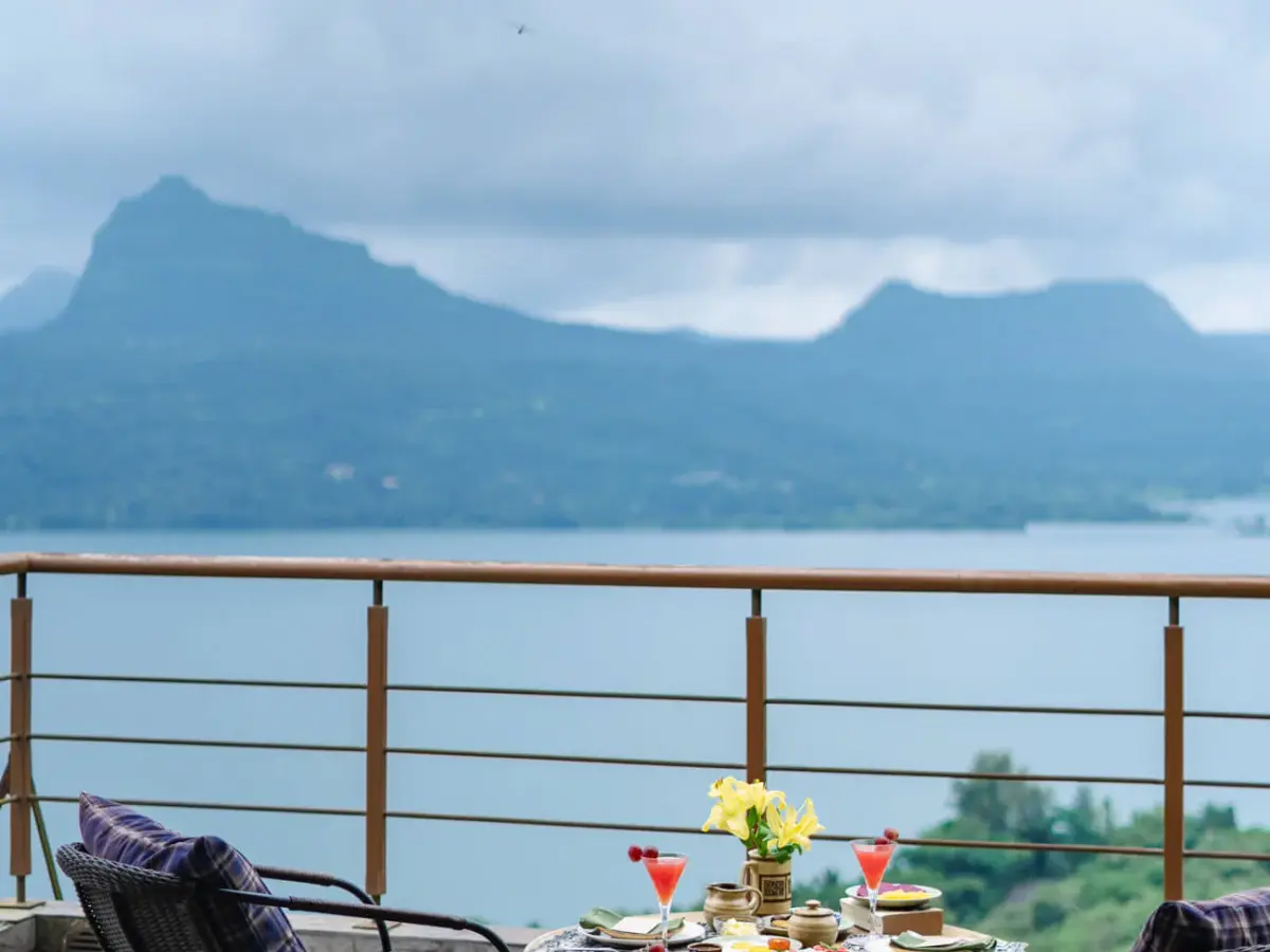 Breakfast with Lake view | Om Anantha - Infinitum