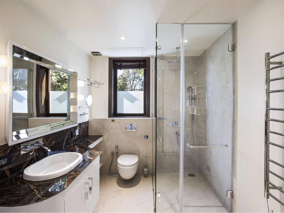 Amayaah - Pushp Villa - Lily Bathroom