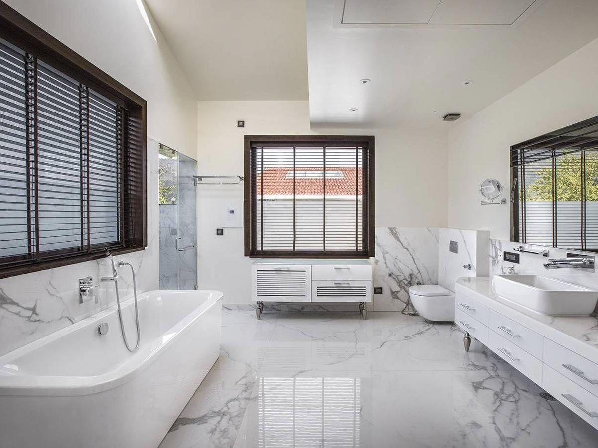 Amayaah - Pushp Villa - Lotus Master Bathroom