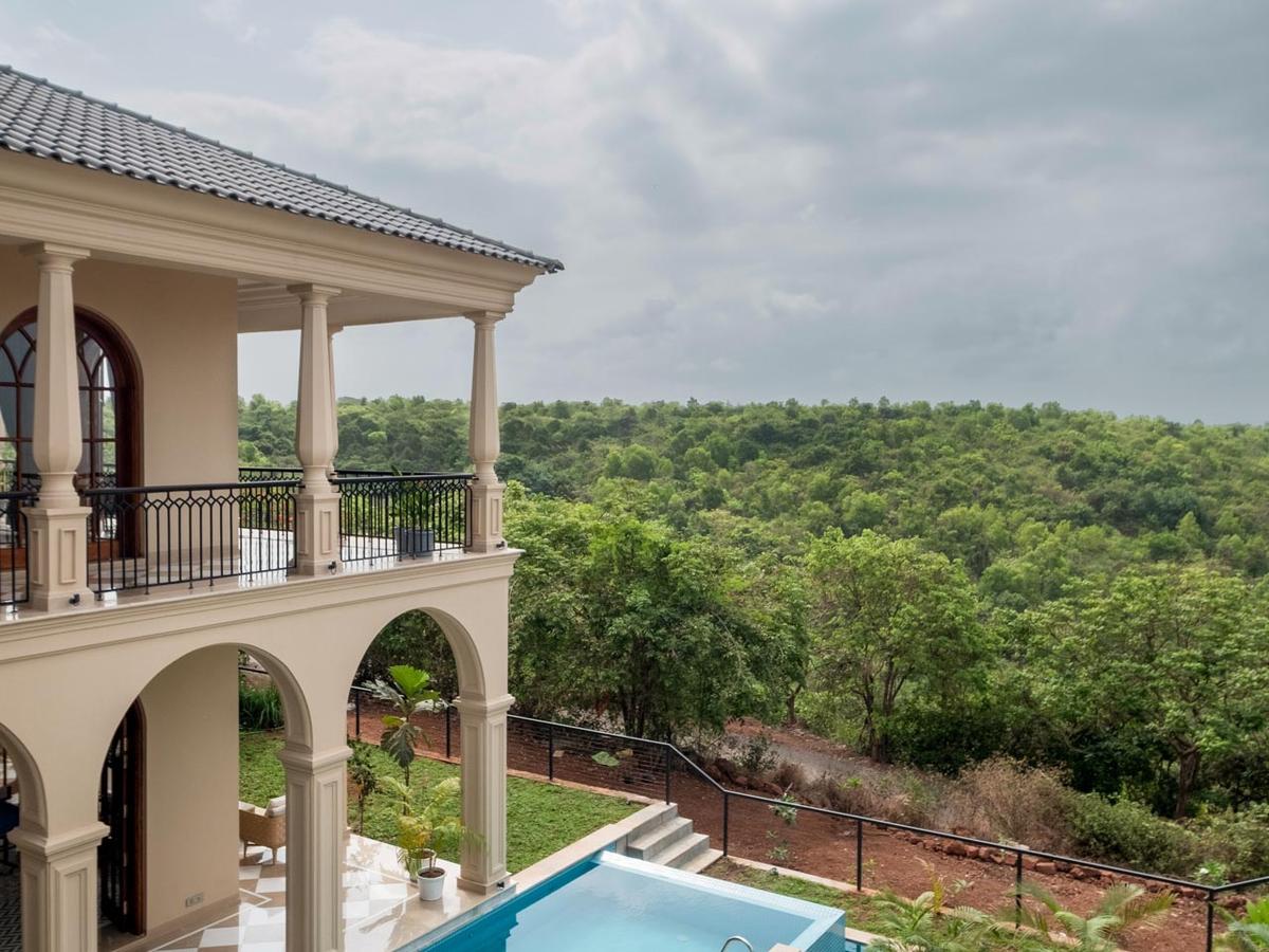 Sacri Borod Hill 7 - Pool view