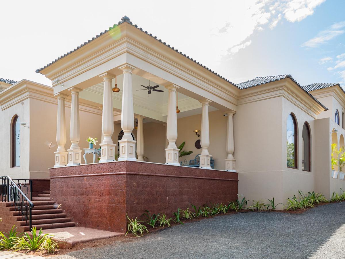 Sacri Borod Hill 9 - Facade