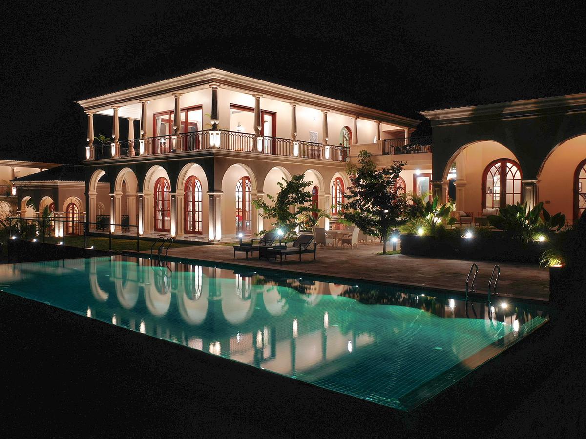 Sacri Borod Hill 9 - Night Facade