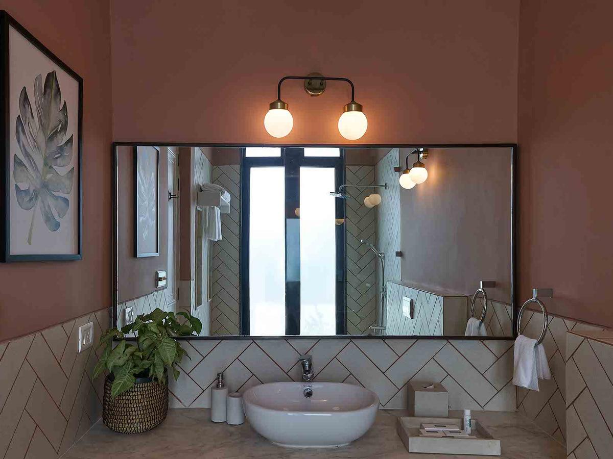 Bathroom with Amenities - Sienna | Lohono Stays