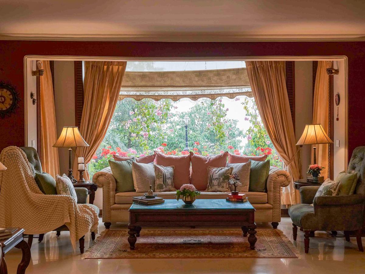 Soni Estate - Living area 2