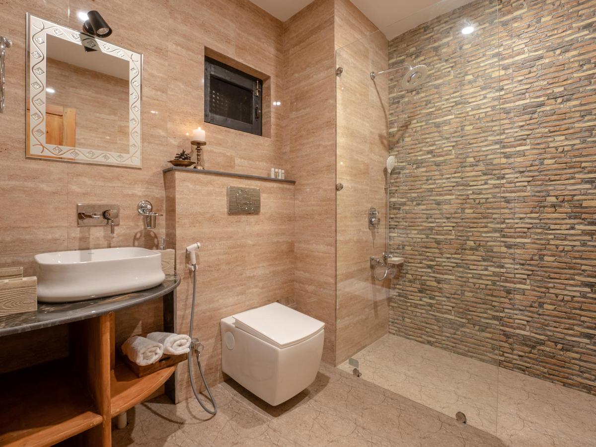 Zaznar - The Red Cottage - Best villas in Srinagar