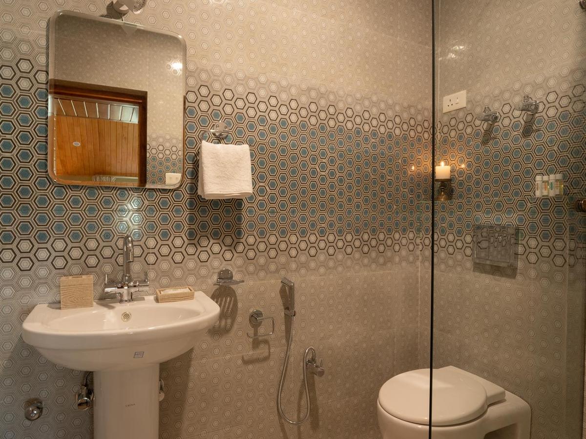 Zaznar - The White House - Luxury villas in Srinagar