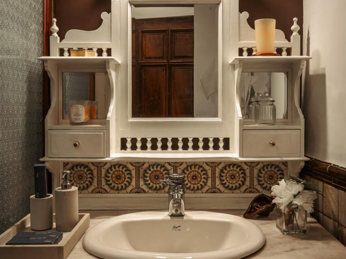 Bathroom 4 | Villa in Coonoor - Valora Estate