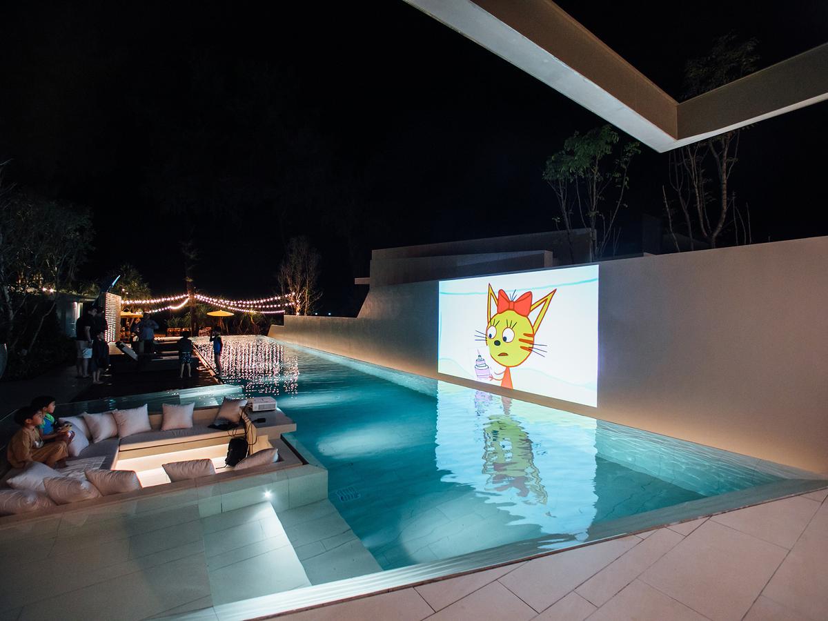 Veyla Natai Residences - Movies by the pool