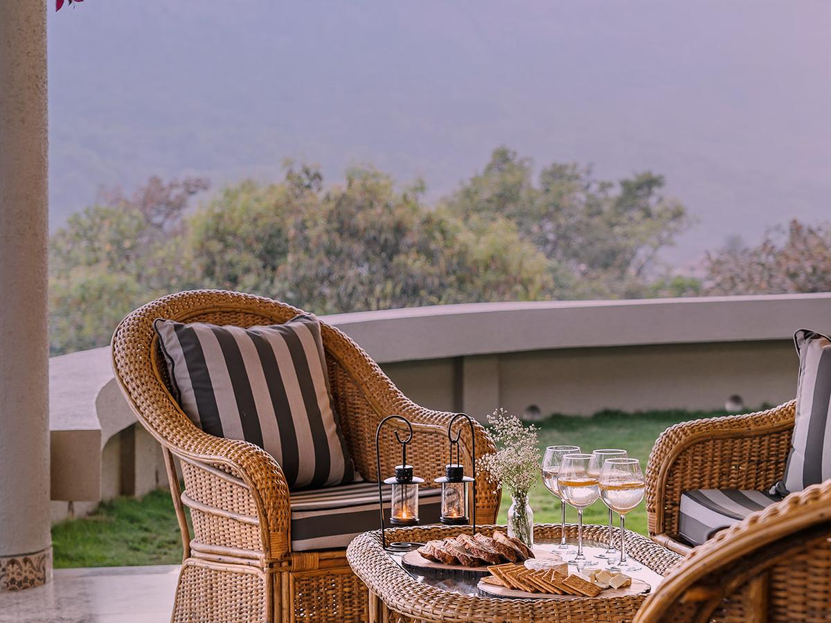 Villa Alborz - Evening Drinks