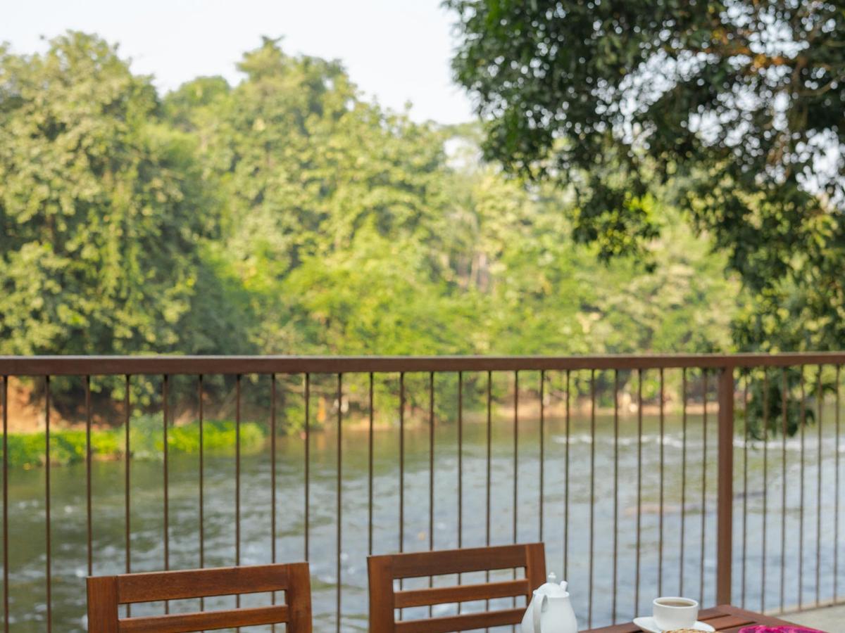 Villa with river view - Athini, Karjat