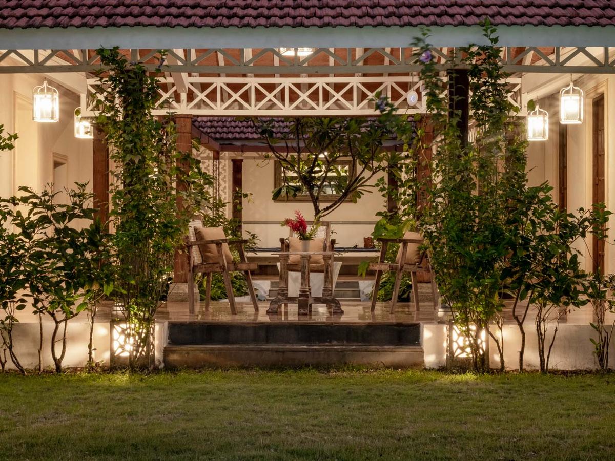 Villa Azul - Courtyard Seating