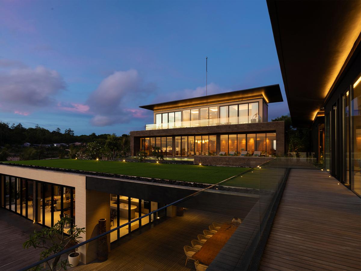 Villa BIE - Captivating villa at nightfall