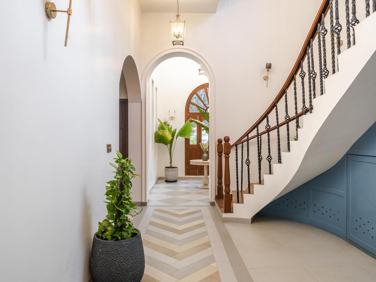 Villa Maraville - Passageway