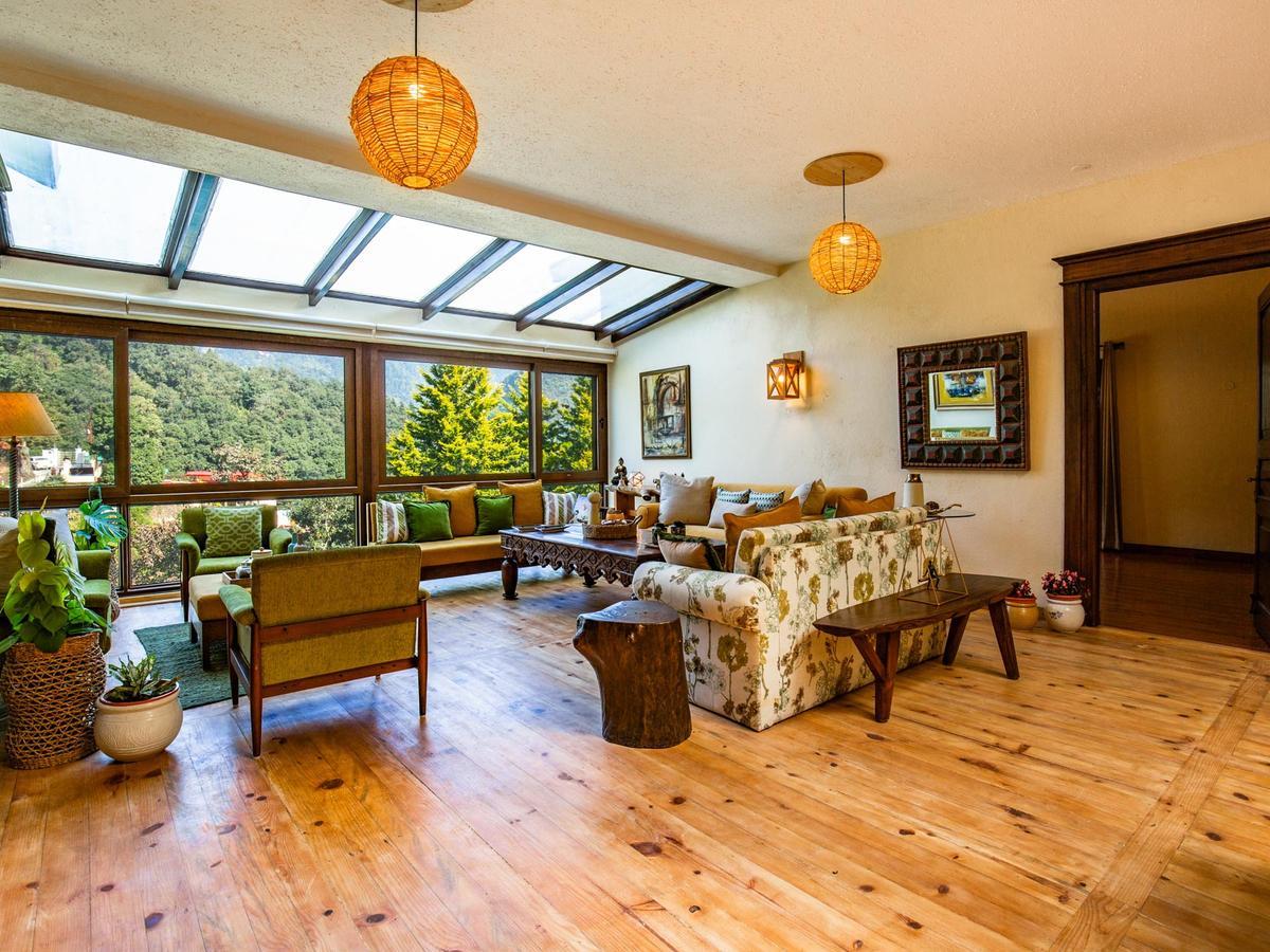Wakefield Estate - Living Seating Area