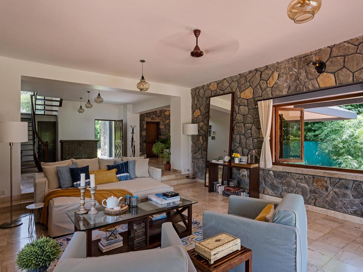 Waves - Living Area